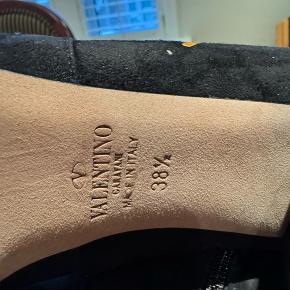 Valentino Black Ankle Boots with Colorful Embroidery - Picture 5 of 8